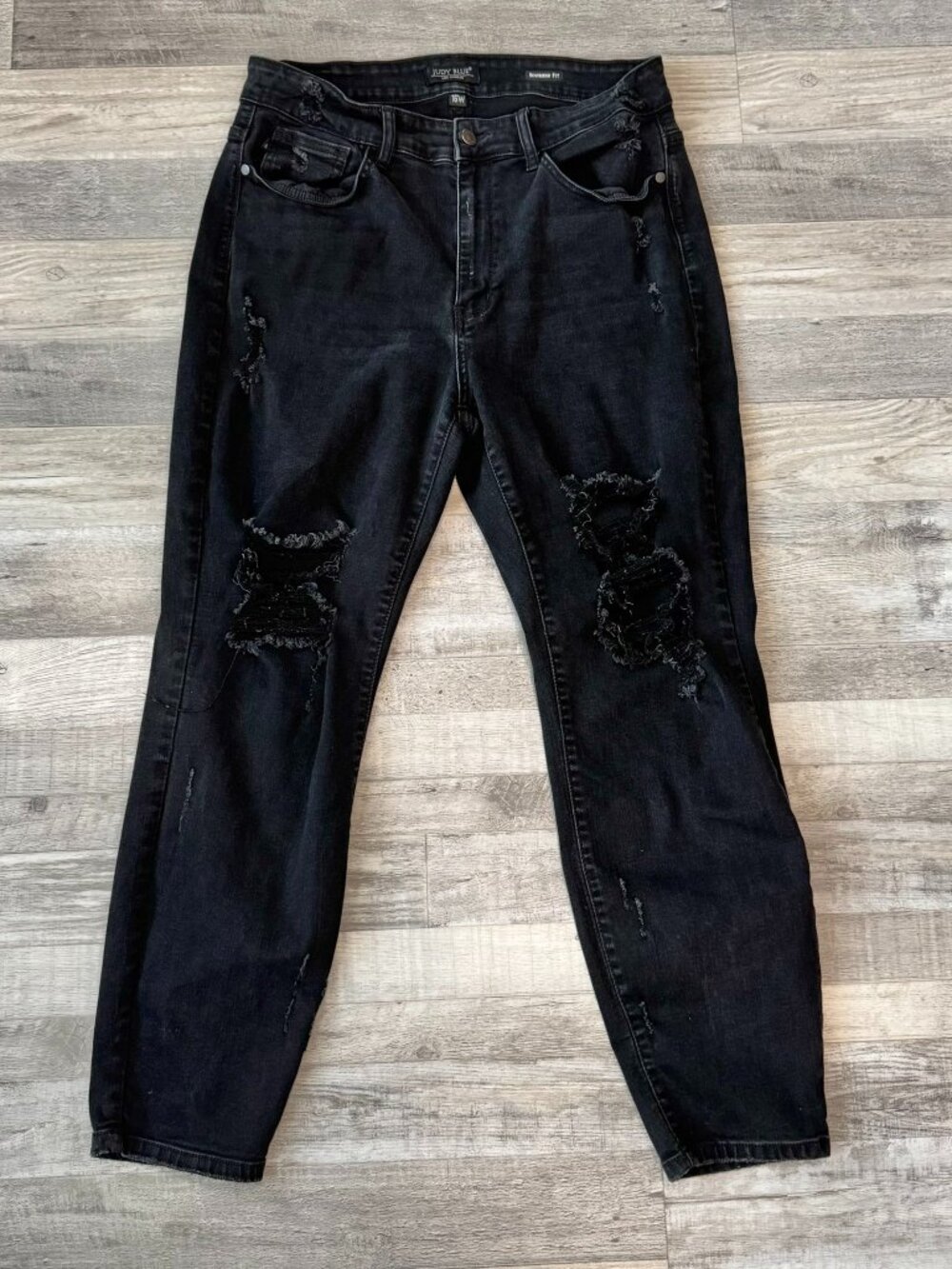 Judy Blue boyfriend fit washed black distressed stretch jeans size 16W P36